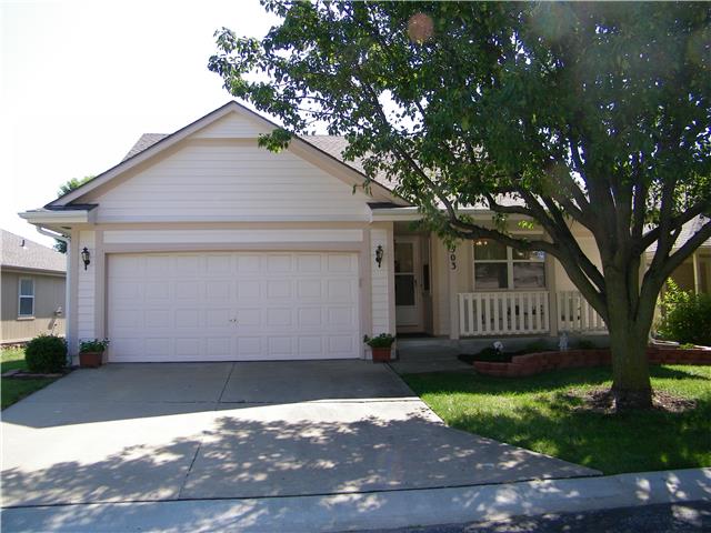 Photo 1 of 16 — 503 S Saturn Drive, Raymore, MO 64083