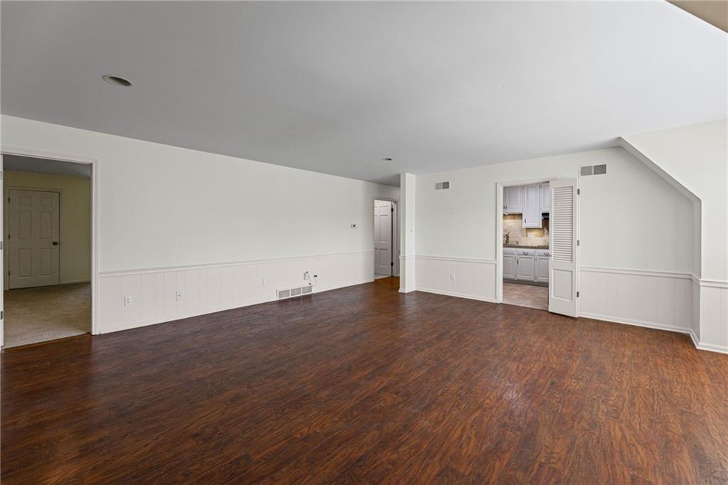 8361 SOMERSET Drive 303