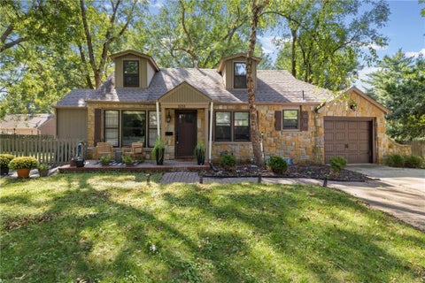 Photo of 3231 Somerset Drive, Prairie Village, KS 66206 (MLS # 2642266)