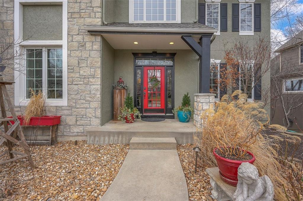 4512 Ironhorse Drive