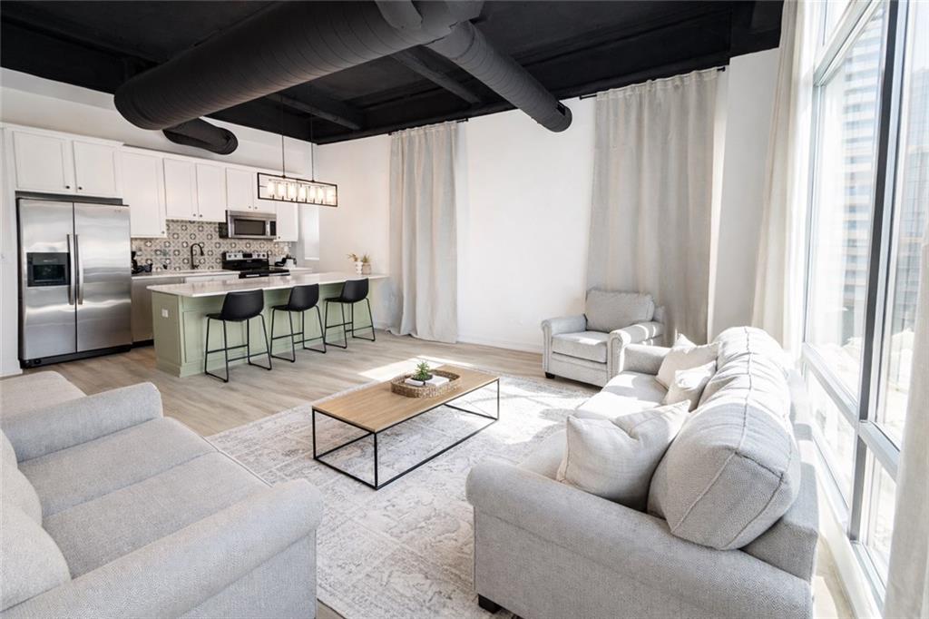 1101 Walnut Street 201