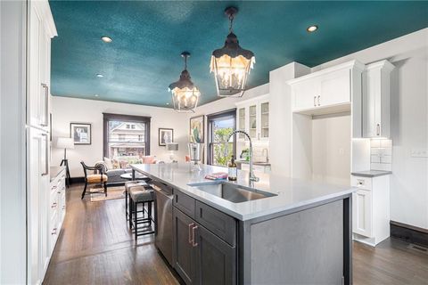 Photo of 2930 Campbell Street, Kansas City, MO 64109 (MLS # 2613475)
