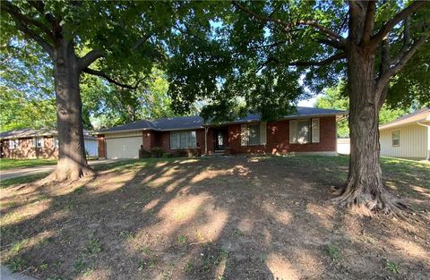 Photo of 1507 N 82 Terrace, Kansas City, KS 66112 (MLS # 2620665)