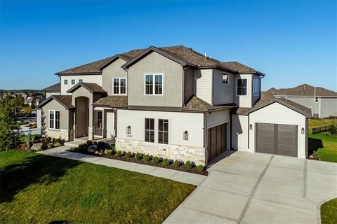 17321 Larsen Street Overland Park KS 66221