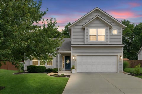 Photo of 20456 W 220th Terrace, Spring Hill, KS 66083 (MLS # 2637501)