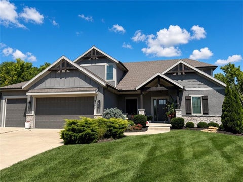 Photo of 9103 SW 12th Street, Lees Summit, MO 64064 (MLS # 2637755)