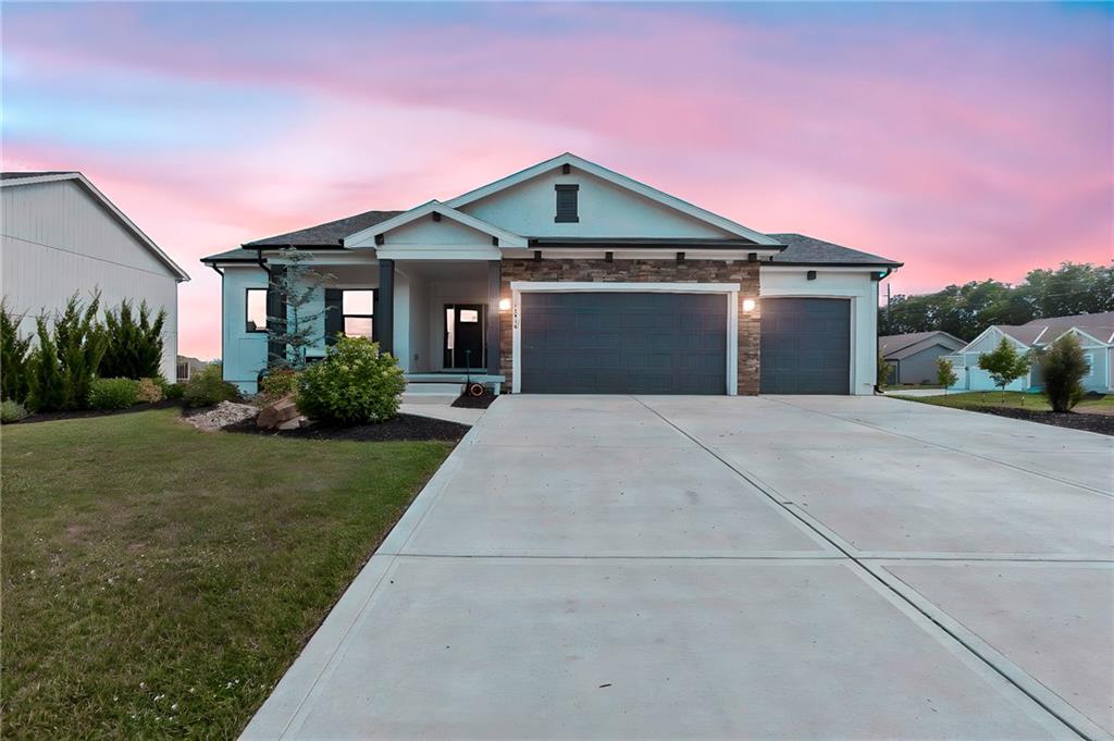 19013 W 188th Terrace