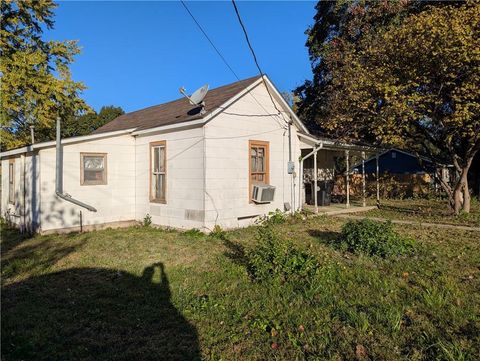 Photo of 125 Sitter Street, Pleasant Hill, MO 64080 (MLS # 2584672)
