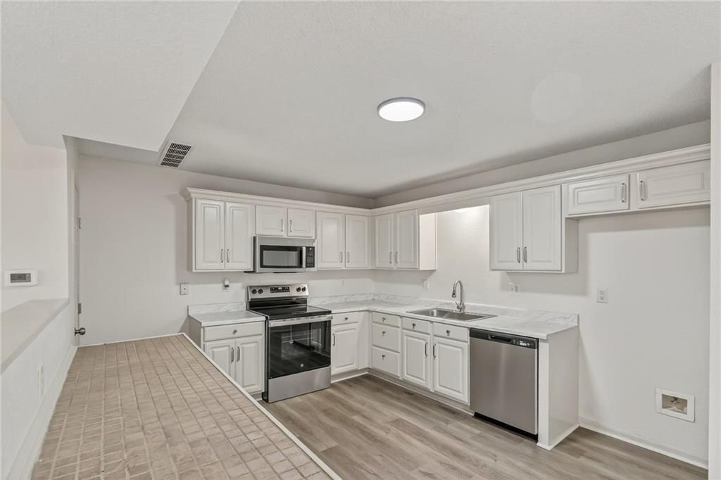 Photo of 4731 HADEN Court, Kansas City, MO 64136 (MLS # 2607746)