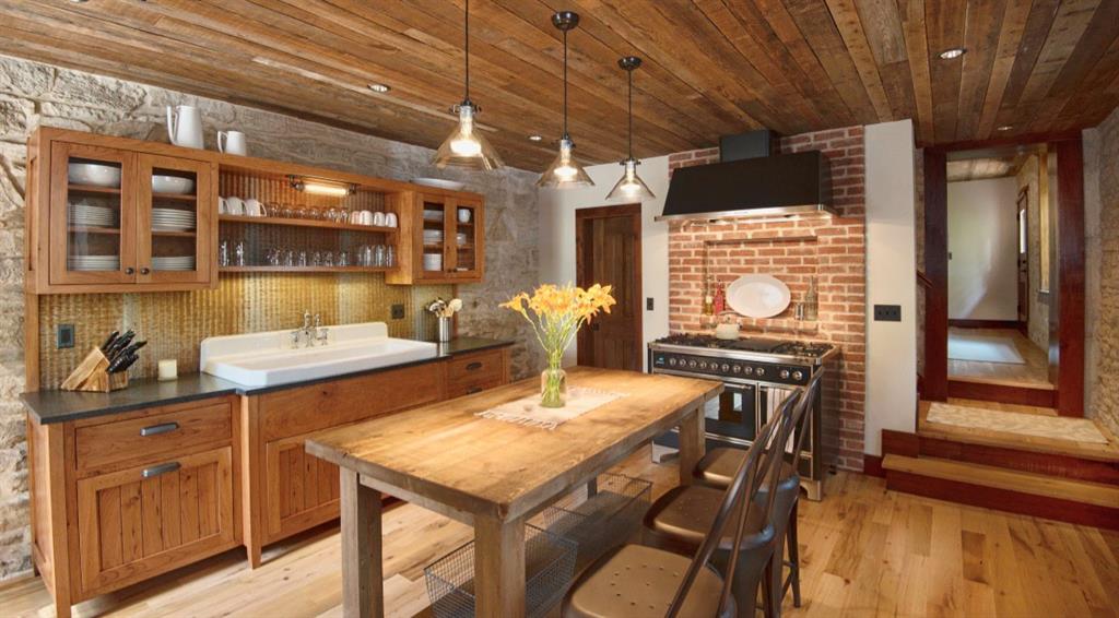 5020 Anderson Avenue