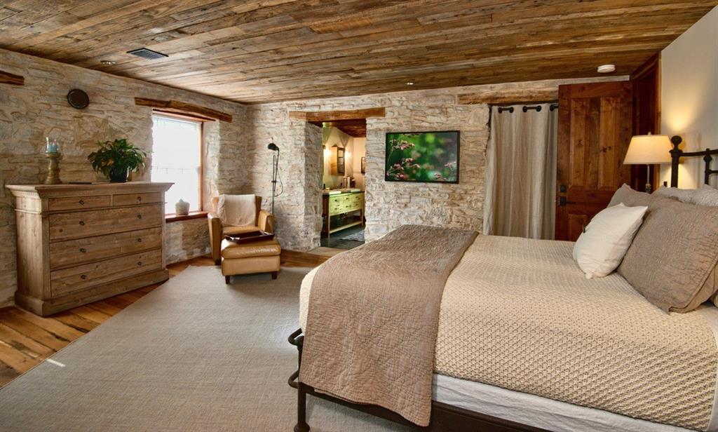 5020 Anderson Avenue