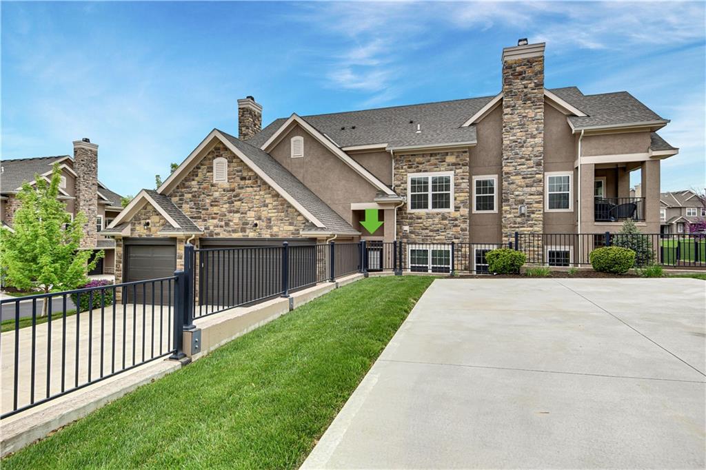 16001 Granada Street 210