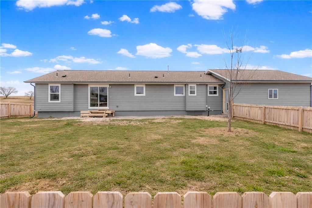 Photo of 425 Hamilton Road, Pomona, KS 66076 (MLS # 2608241)