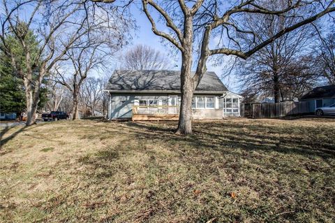 1705 SW Mcathur Street Blue Springs MO 64015