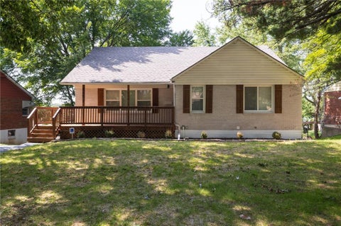 Photo of 319 E Bellevista Drive, Independence, MO 64055 (MLS # 2639156)