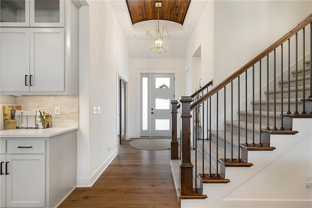 4729 NE Jamestown Drive