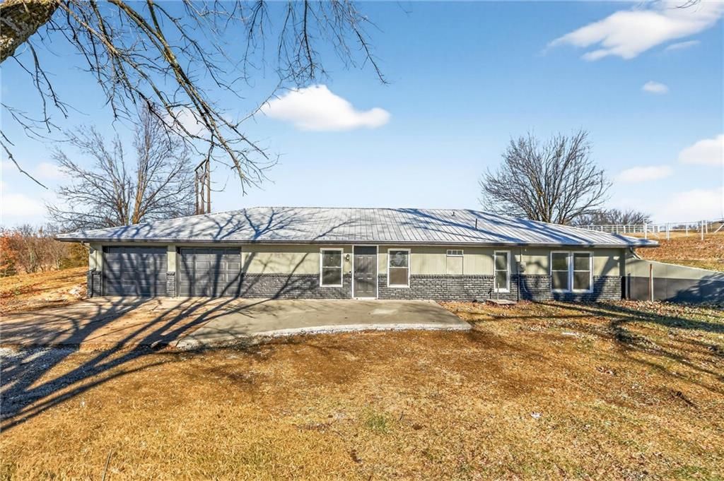 Photo of 28200 NE 160th Street, Excelsior Springs, MO 64024 (MLS # 2596887)