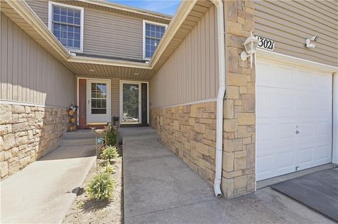 Photo of 13021 Everett Court, Kansas City, KS 66109 (MLS # 2620609)