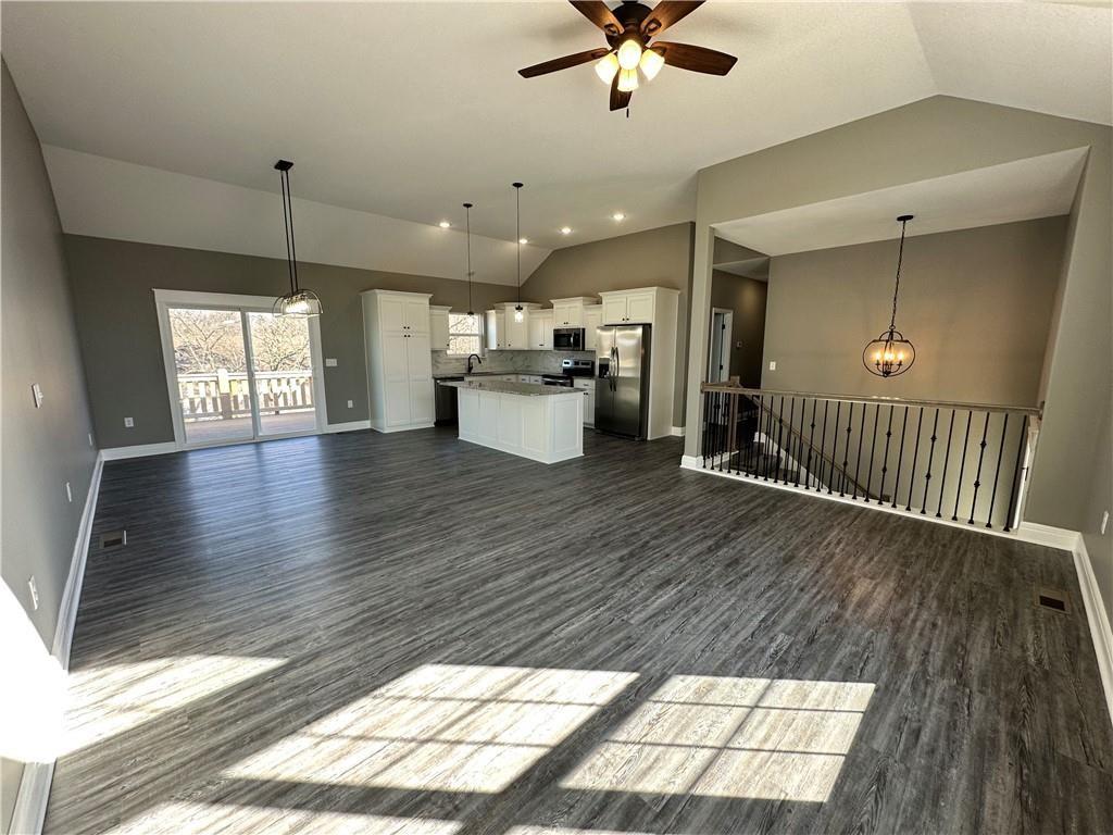 318 NE 51 Road
