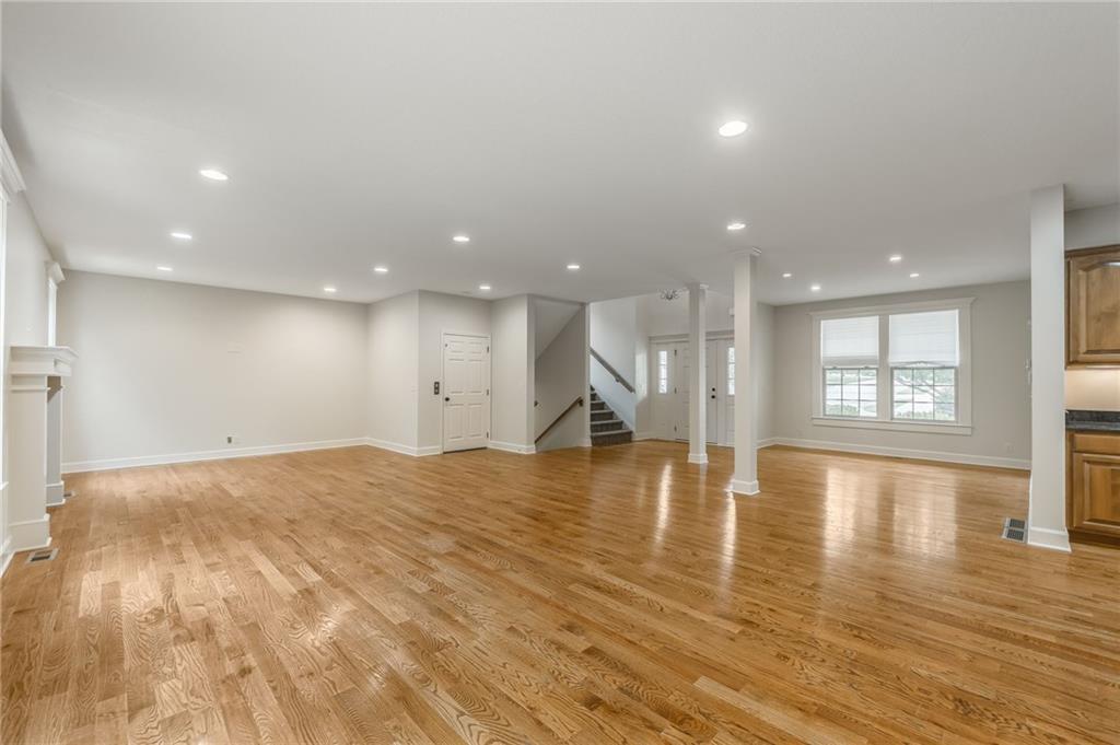 875 Clearview Drive