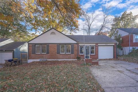 9 W Pocahontas Lane, Kansas City, MO 64114 - MLS#: 2587099