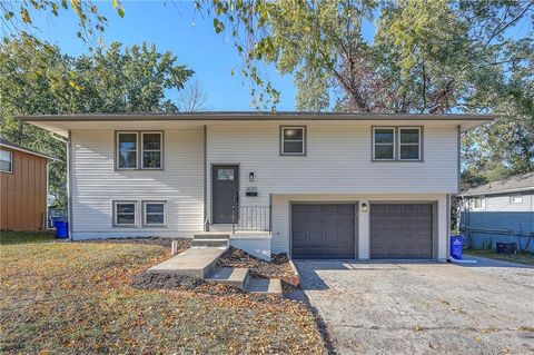Photo of 6010 E 151st Street, Grandview, MO 64030 (MLS # 2582419)