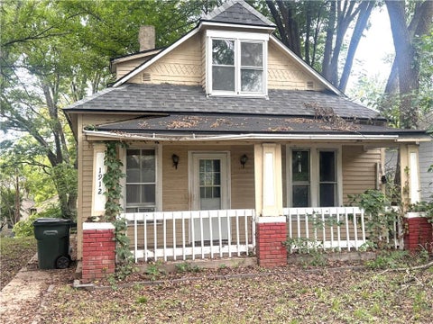 Photo of 1912 Montezuma Street, Leavenworth, KS 66048 (MLS # 2643478)