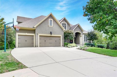 Photo of 14913 ASH Street, Leawood, KS 66224 (MLS # 2579696)