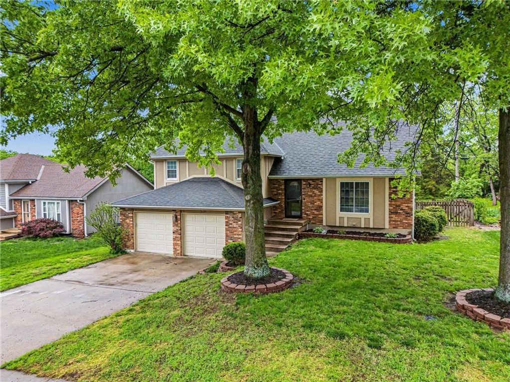 Photo of 536 E 125th Terrace, Olathe, KS 66061 (MLS # 2618185)