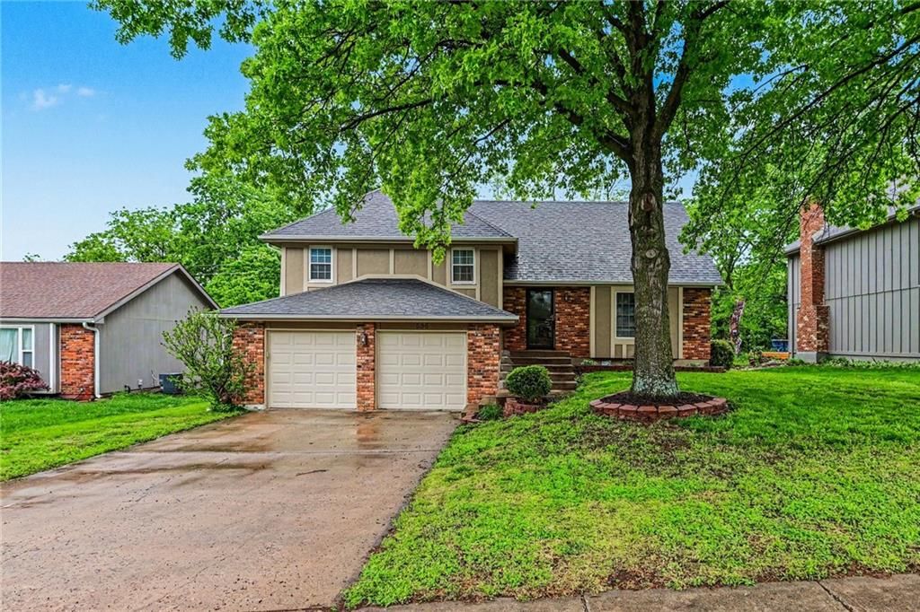 Photo of 536 E 125th Terrace, Olathe, KS 66061 (MLS # 2618185)