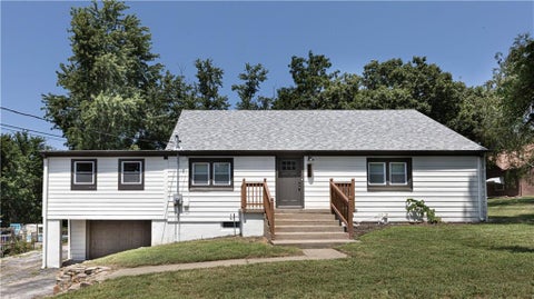808 NE Russell Road, Kansas City, MO 64116 - MLS#: 2599101