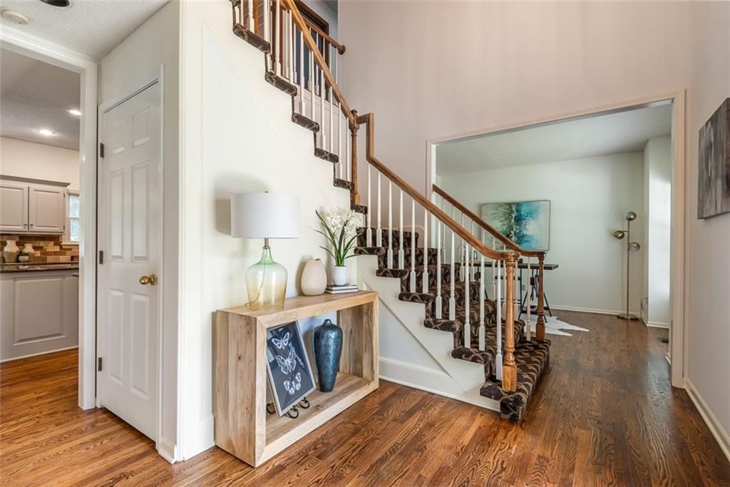 Photo of 12822 Lucille Street, Overland Park, KS 66213 (MLS # 2618613)