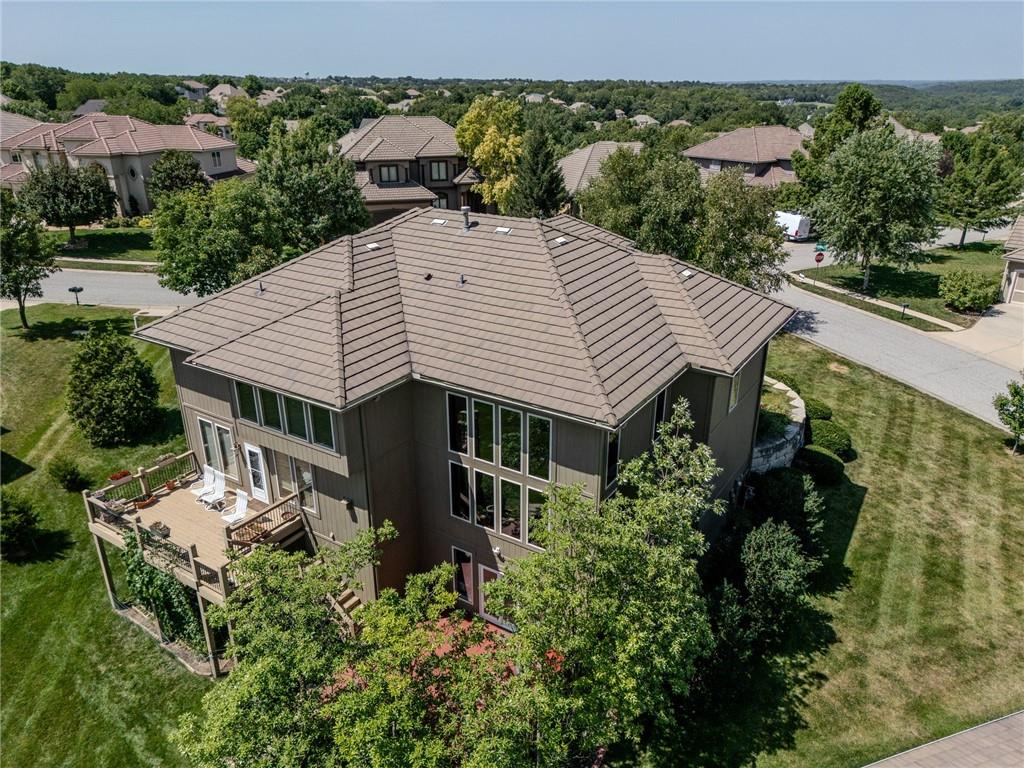 Lenexa, Kansas 66220, United States, 4 Bedrooms Bedrooms, ,5 BathroomsBathrooms,Residential,Pending,47013