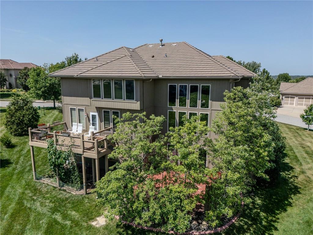 Lenexa, Kansas 66220, United States, 4 Bedrooms Bedrooms, ,5 BathroomsBathrooms,Residential,Pending,47013