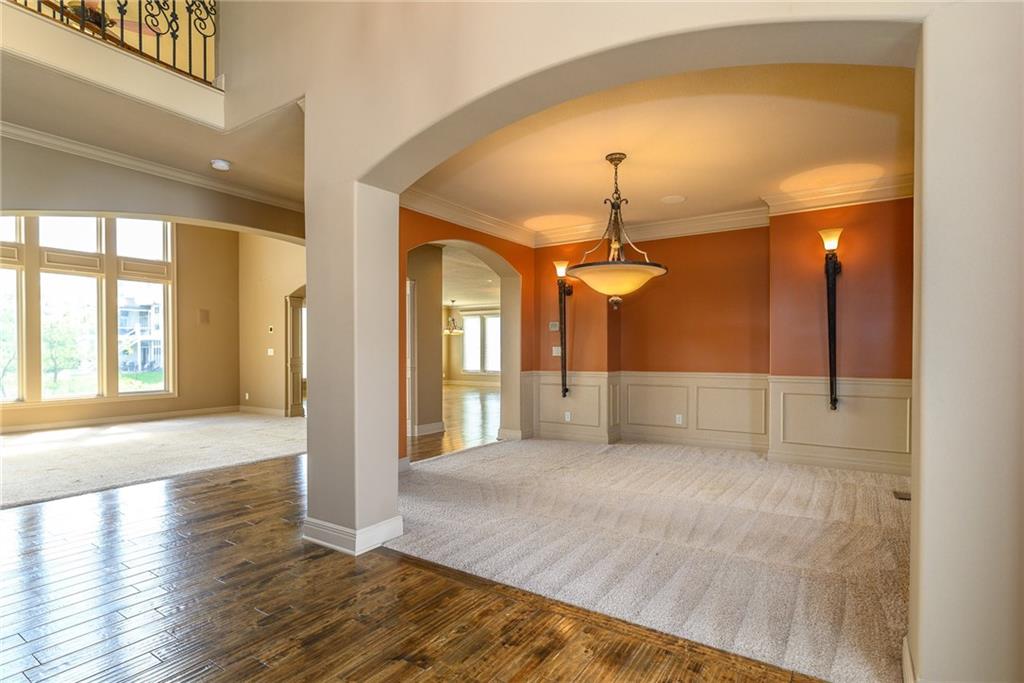 Lenexa, Kansas 66220, United States, 4 Bedrooms Bedrooms, ,5 BathroomsBathrooms,Residential,Pending,47013