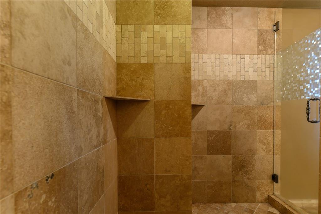 Lenexa, Kansas 66220, United States, 4 Bedrooms Bedrooms, ,5 BathroomsBathrooms,Residential,Pending,47013