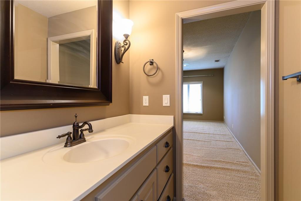 Lenexa, Kansas 66220, United States, 4 Bedrooms Bedrooms, ,5 BathroomsBathrooms,Residential,Pending,47013