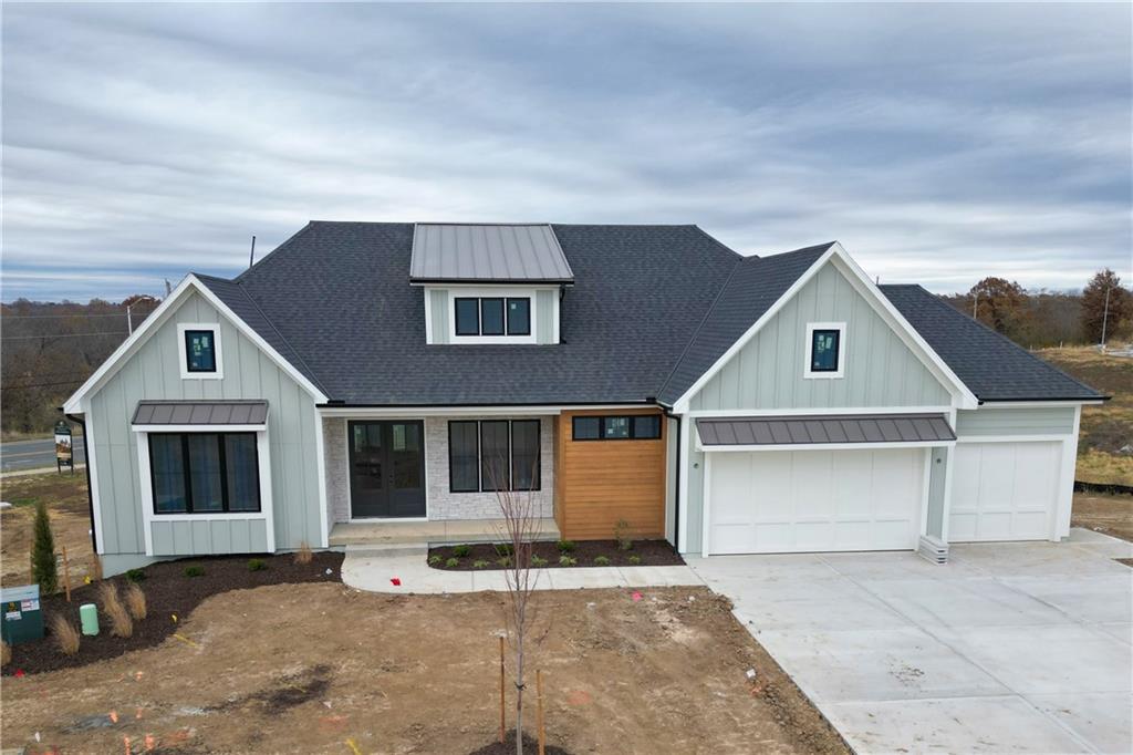 1817 NE Lashbrook Circle