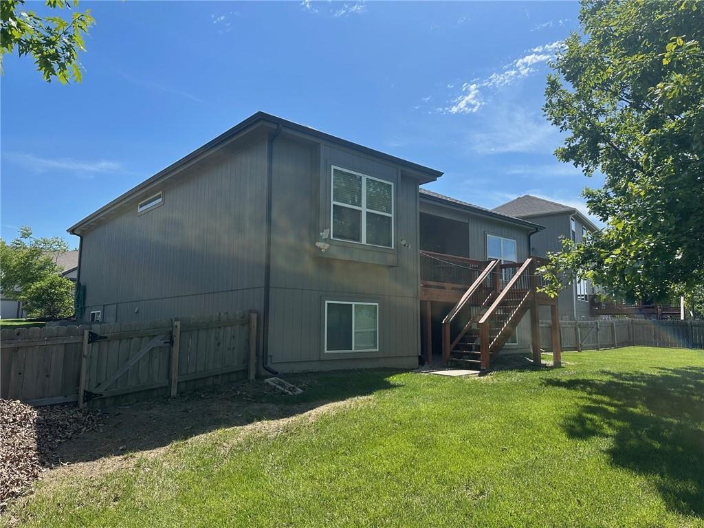 605 SE Colonial Drive