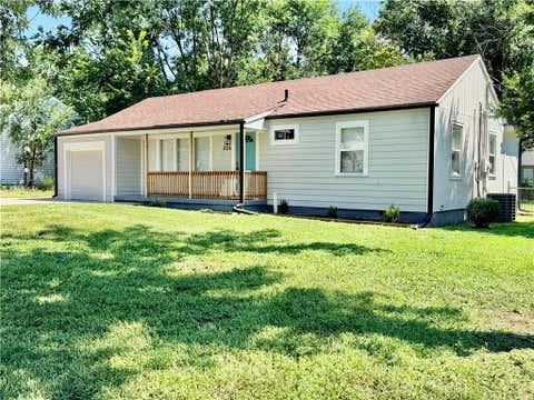 Photo of 224 S Central Street, Olathe, KS 66061 (MLS # 2638005)