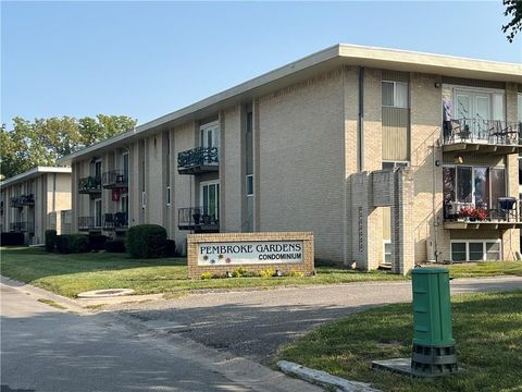 2811 Pembroke Lane B14 St Joseph MO 64506