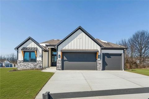 9173 N Montgall Avenue, Kansas City, MO 64156 - #: 2588774