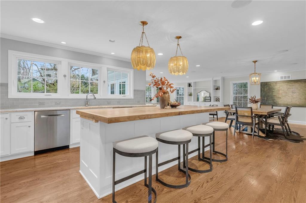 2832 W 91st Street