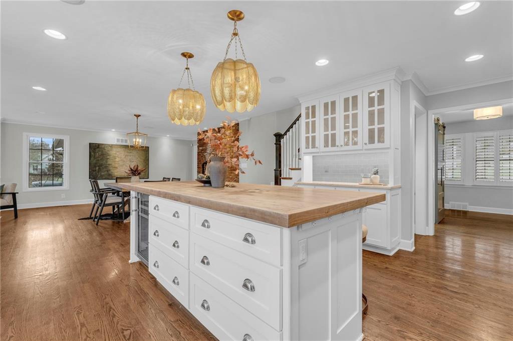 2832 W 91st Street