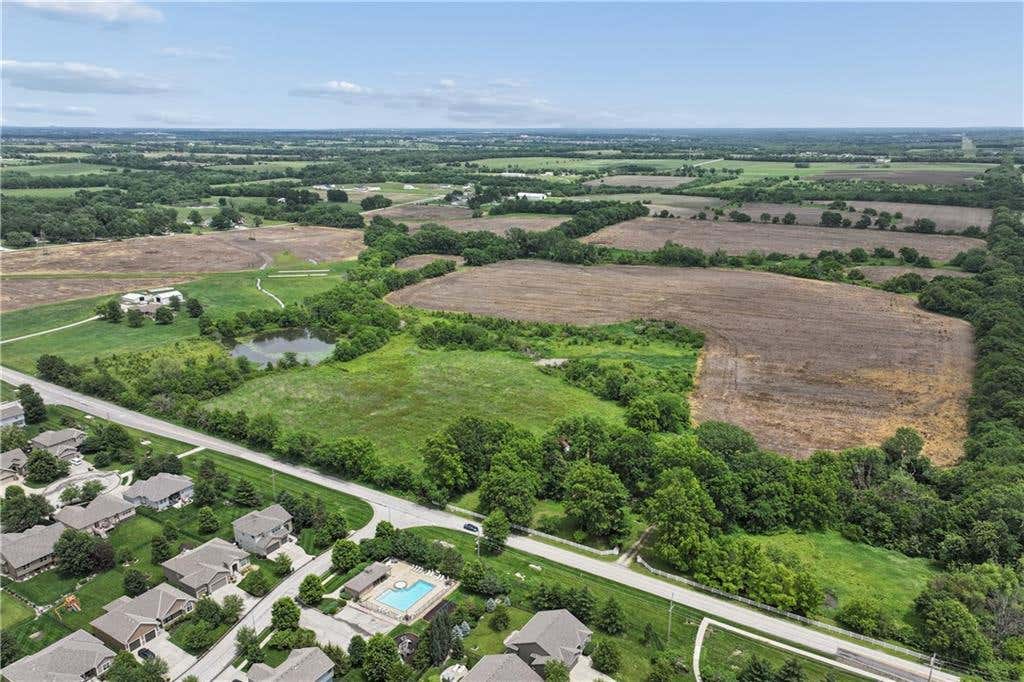 Photo of 19411 S Ridgeview Road, Spring Hill, KS 66083 (MLS # 2624026)