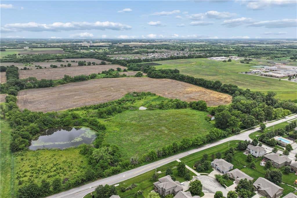 Photo of 19411 S Ridgeview Road, Spring Hill, KS 66083 (MLS # 2624026)