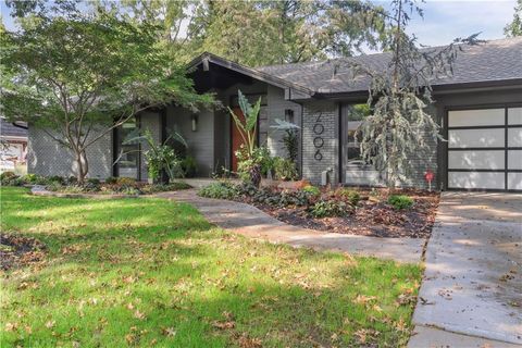 2006 W 91st Street Leawood KS 66206