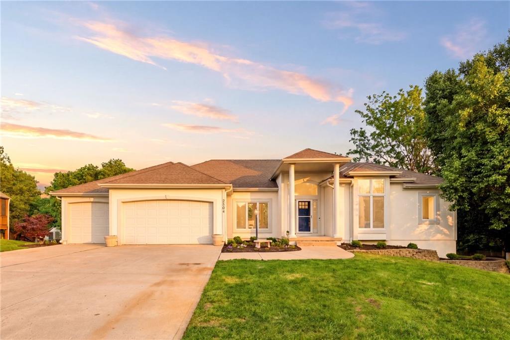 2404 SW Wintergreen Court