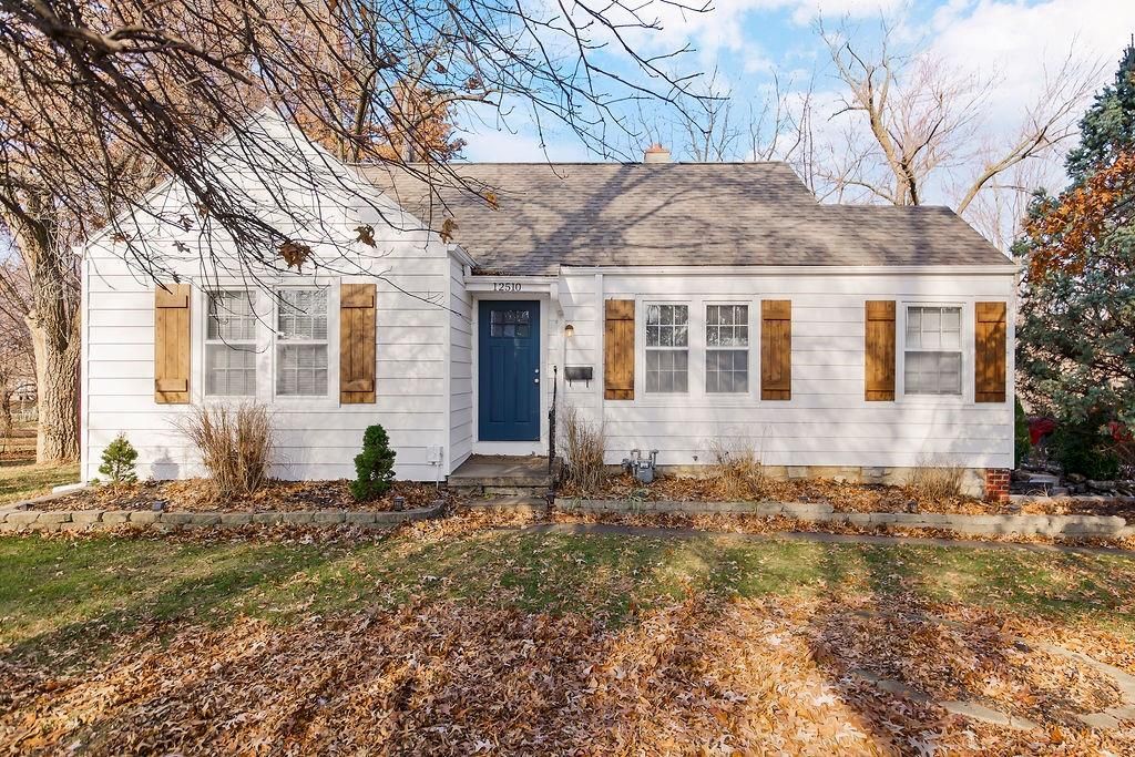 Photo of 12510 Johnson Drive, Shawnee, KS 66216 (MLS # 2591899)