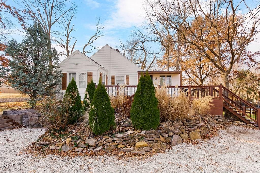 Photo of 12510 Johnson Drive, Shawnee, KS 66216 (MLS # 2591899)